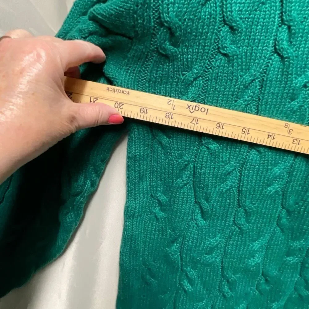 Vintage ☘️American Weekend green size M Ramie cotton sweater. Hong Kong